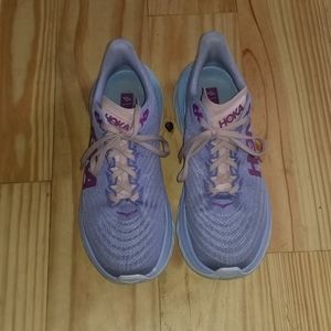 Women hoka one mach 5 size 9